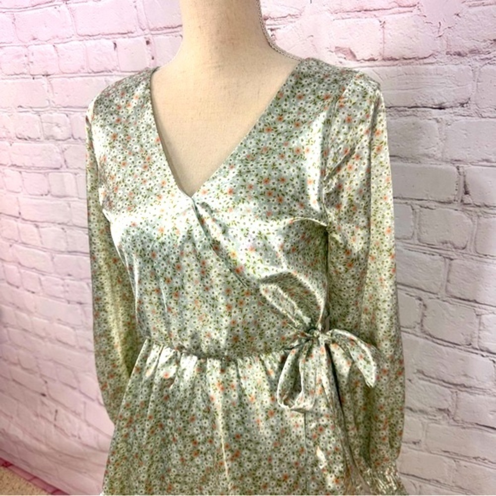 Altered state women’s Easter wedding baby shower dress mini silky floral spring - Picture 2 of 16